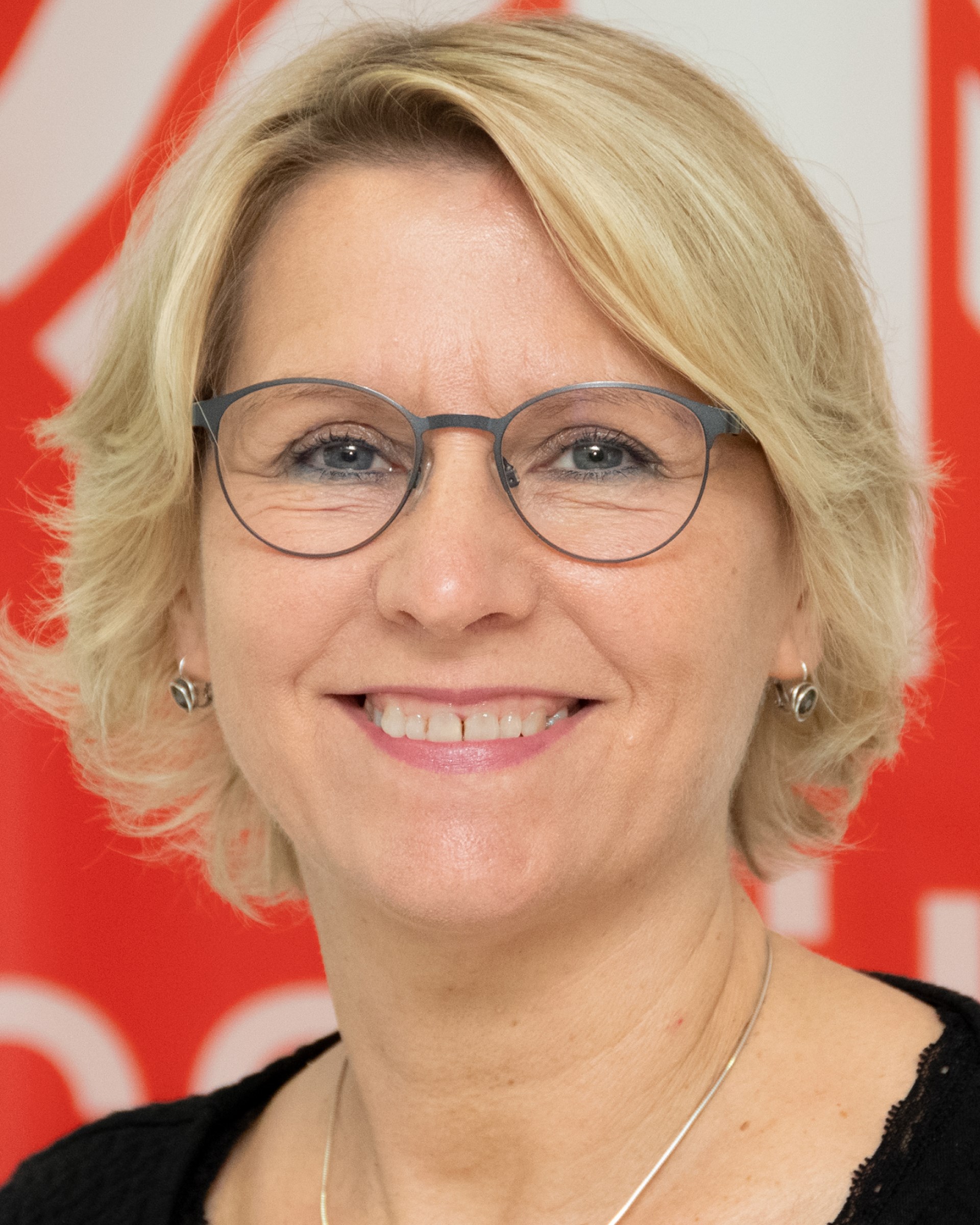 Sigrid Hausfeld Neu